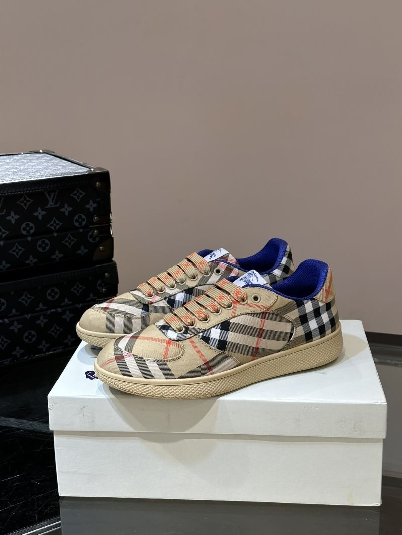 Burberry Low Shoes